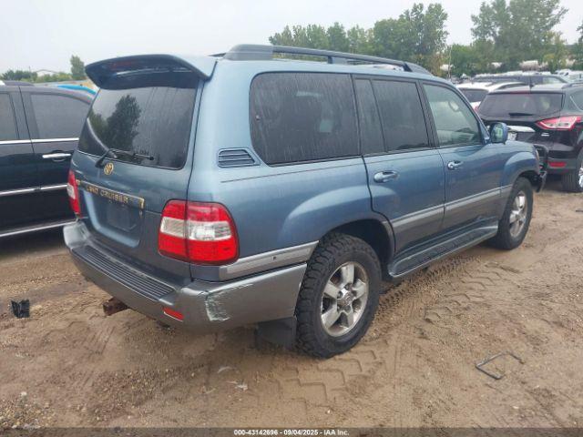 Toyota Land Cruiser V8 Image 11