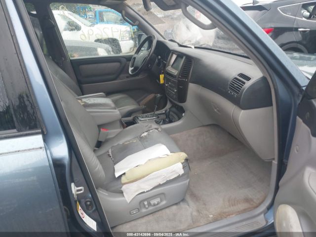 Toyota Land Cruiser V8 Image 14