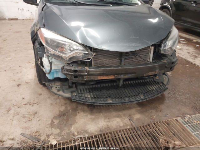 Toyota Corolla Le Image 3