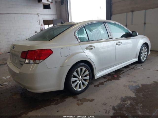 Subaru Legacy 3.6r Limited Image 2