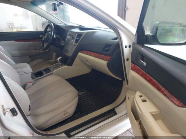 Subaru Legacy 3.6r Limited Image 8