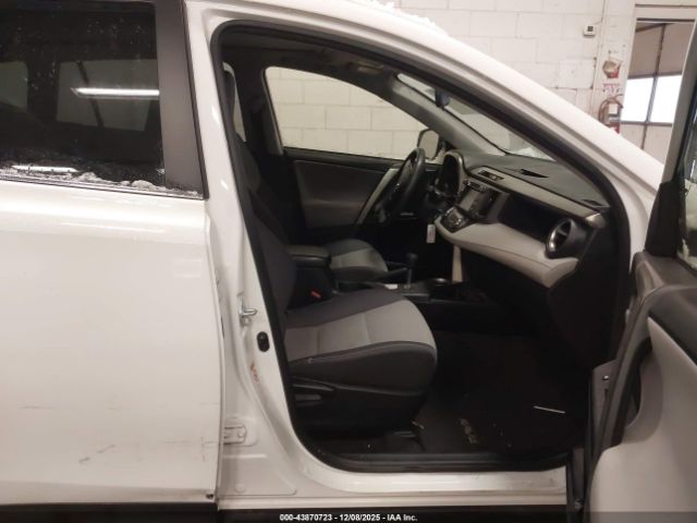 Toyota RAV4 Xle Image 13