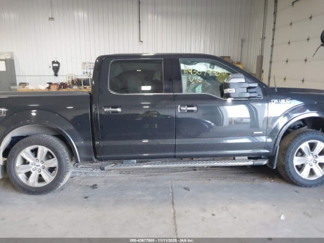 Ford F-150 Platinum Image 13