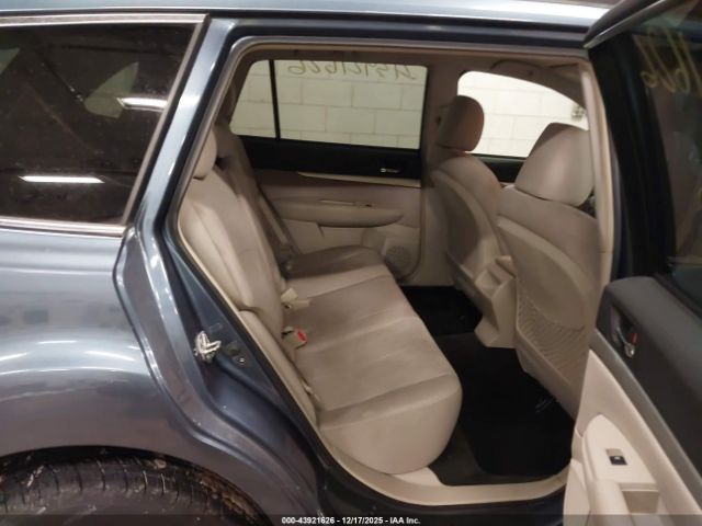 Subaru Outback 2.5i Premium Image 8