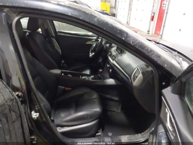 Mazda Mazda3 Touring Image 10