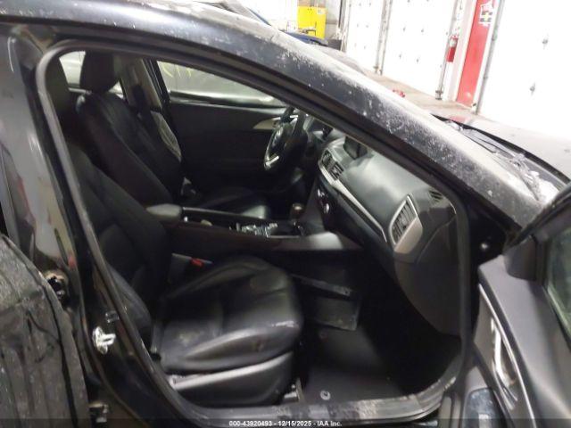 Mazda Mazda3 Touring Image 10