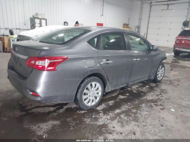 Nissan Sentra S Image 10