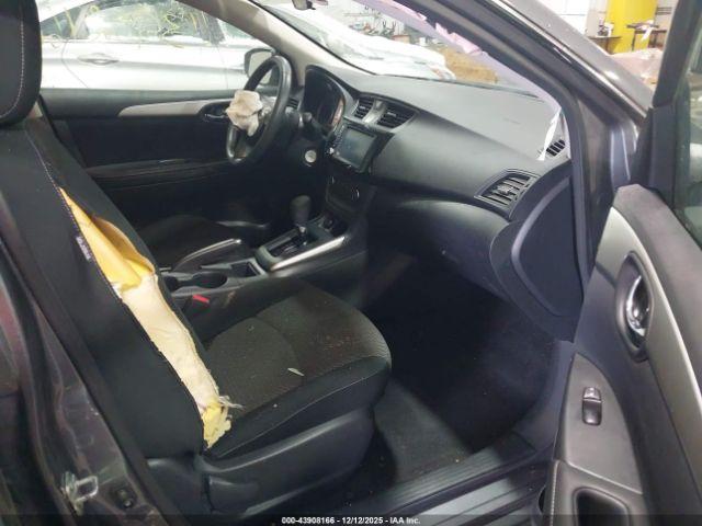 Nissan Sentra S Image 3