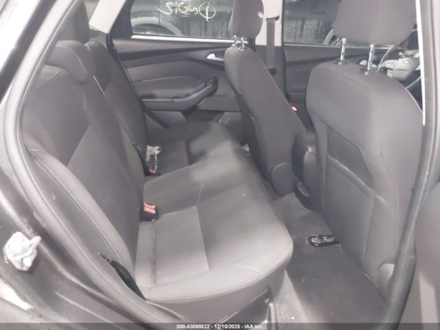 Ford Focus Se Image 12