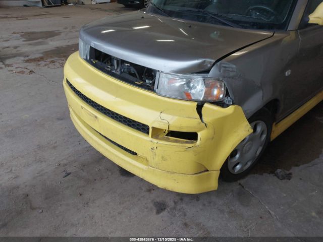 Scion xB Image 10