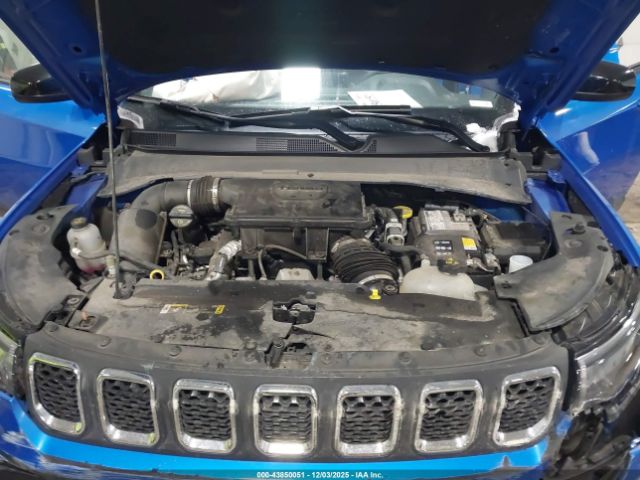 Jeep Compass Latitude 4x4 Image 14