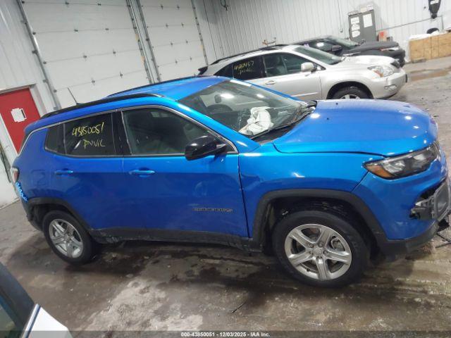 Jeep Compass Latitude 4x4 Image 6
