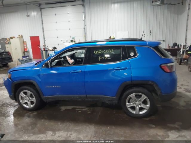 Jeep Compass Latitude 4x4 Image 10