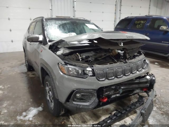 Jeep Compass Trailhawk 4x4 Image 8