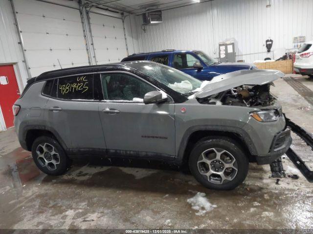Jeep Compass Trailhawk 4x4 Image 14