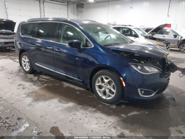  Salvage Chrysler Pacifica