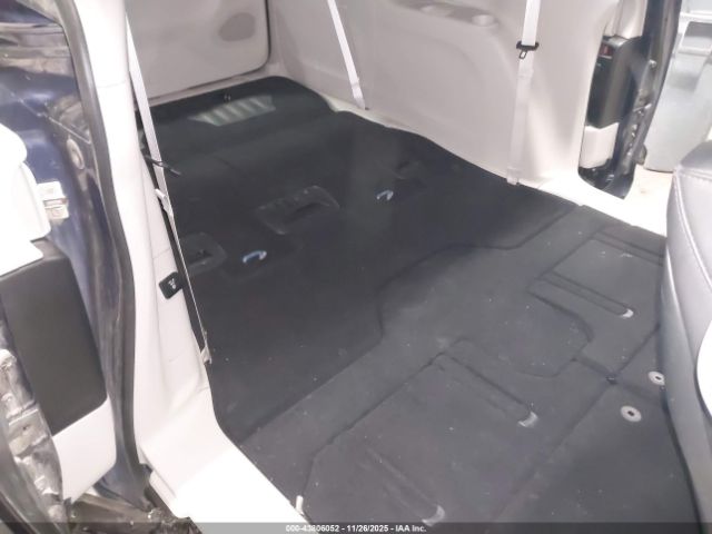 Chrysler Pacifica Touring-l Plus Image 2