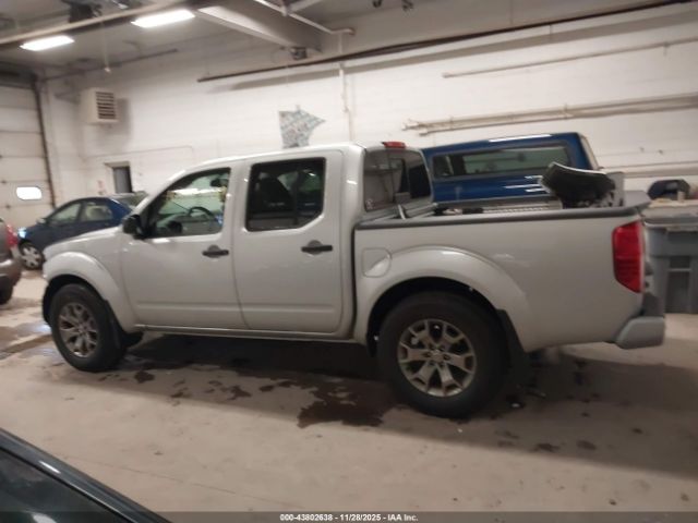 Nissan Frontier Sv 4x4 Image 12