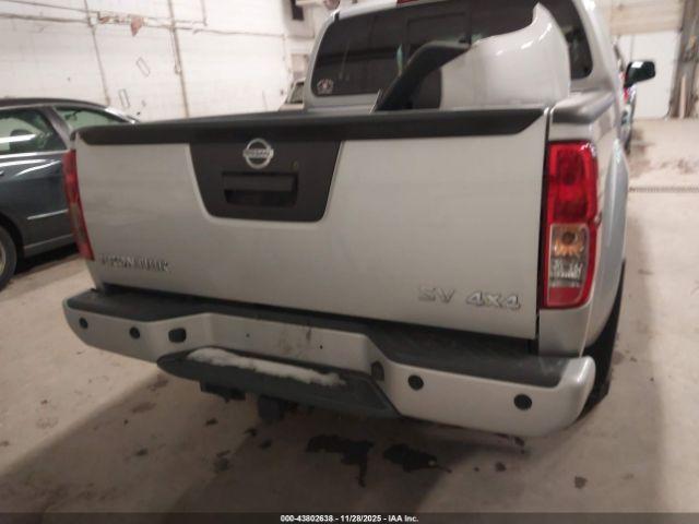 Nissan Frontier Sv 4x4 Image 15