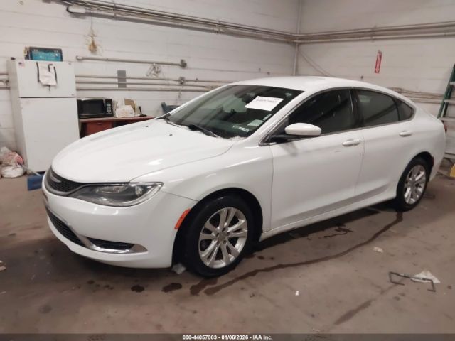 Chrysler 200 Limited Image 4